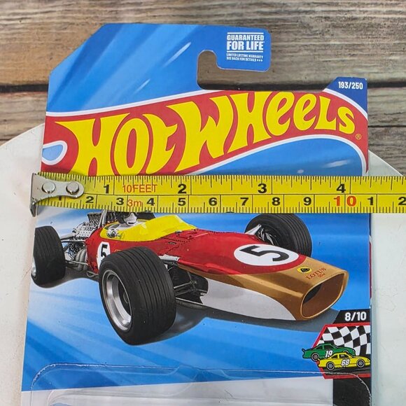 Hot Wheels Die-Cast Car Collection: 68 Lotus Type 49 Dimachinni Veloce & Aston M - Picture 15 of 16